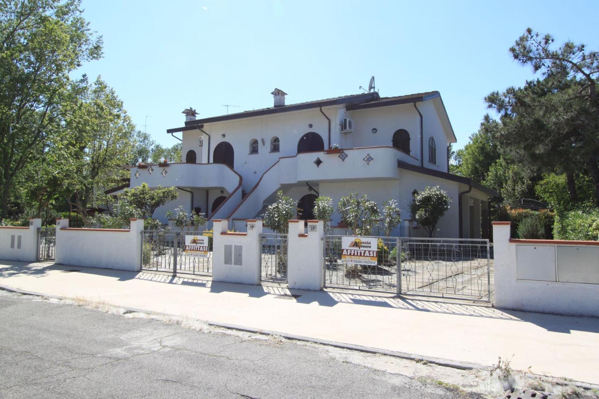 Appennini Villas Lido di Pomposa Eksteriør billede